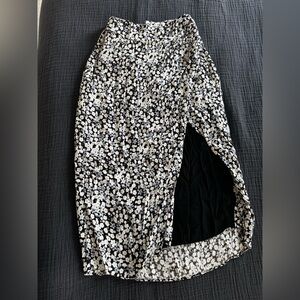 Abercrombie midi wrap skirt with leg slit! Size XXS